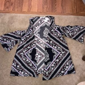 NWT! Maurices’s cold shoulder cover up!